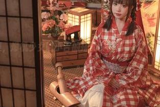 牛仔裤图集，爆机少女喵小吉的搭配真的是“随便”之中的绝妙。