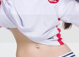爱尤物 – 看葛征女仆图集的时候，脑中不时闪现‘雇佣兵’那首歌！