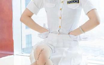 物恋传媒 – 泡泡的教室写真集：以为我只会写作业？哼，其实也能做点艺术的！