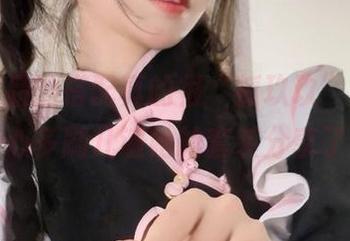 这组作品的搭配真的很“狐玖玖”，不小心多刷几遍她的套装分享了
