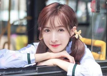 蕾丝连体比基尼，王羽杉这是要cos夏日女神吗？