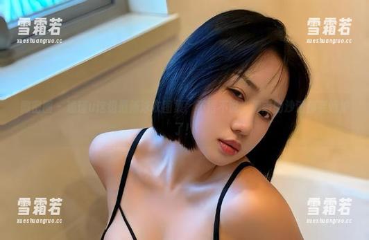 微密圈 - 瑜瑾u这组最新泳衣图集，不得不说，海南的沙滩都要嫉妒了！