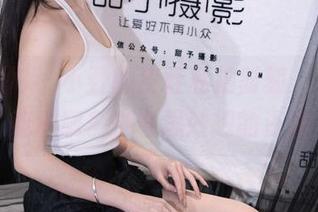 甜予摄影 – 小野的皮鞋私拍时刻，一双鞋子能承载多少奇思妙想的资源？