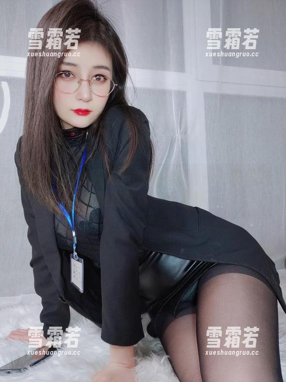 白银81与校园风景的暧昧邂逅——原图下载，简直就像一场恋爱。