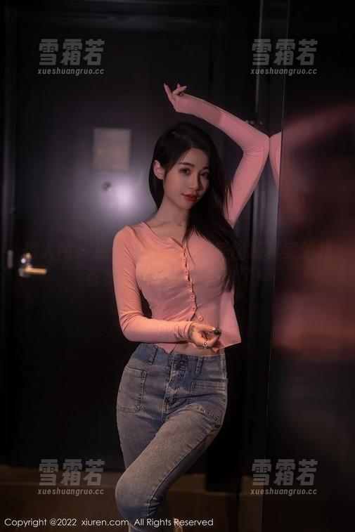 秀人网 - 恩一在外潮拍：美图和真实的我有多远？我都懒得比了！