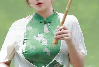 秀人网 – 在悠悠YOYO的私房里，天使的天性也太悠哉了吧？
