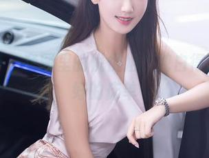 秀人网 – 套图里的悦悦姐，纯白得像刚洗好的床单