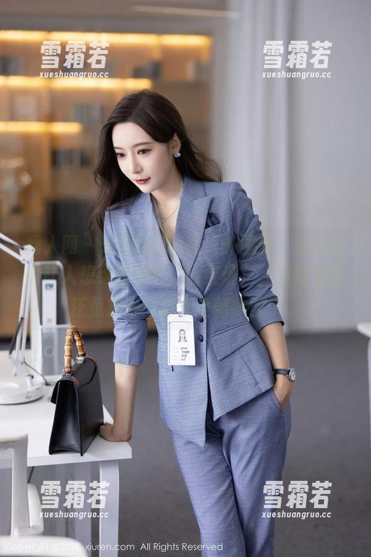 秀人网 - 瑶瑶baby的户外图册，照片美得让人想给她办个“网红证”，可结果我还是把她的打卡全部收藏了。
