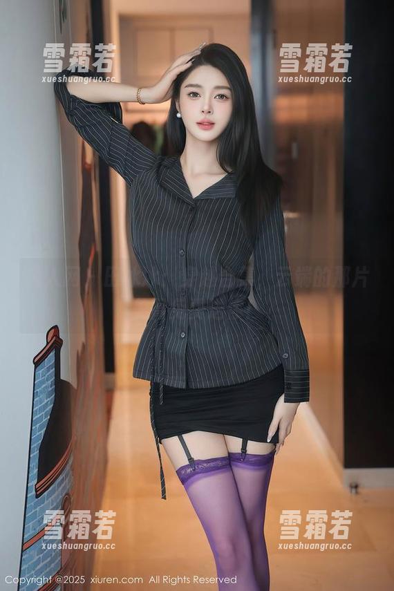 秀人网 - 田冰冰：穿越合集，云端的那片美臀免费送你！
