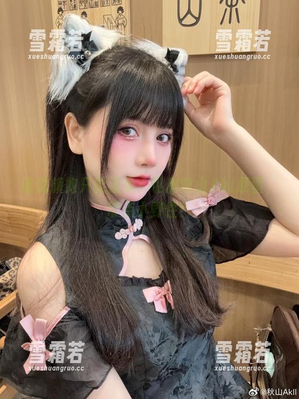 谁说旗袍只能温柔？私房秋山AkI原图，带点小野性！