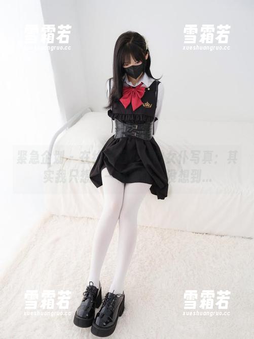 紧急企划 - 在线遭遇小婕的女仆写真：其实我只想要一杯咖啡，没想到...