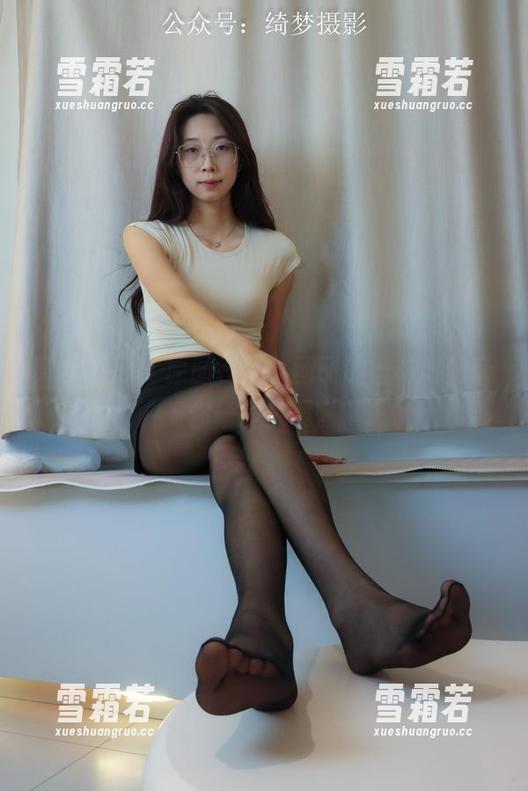 绮梦摄影-团子 绮梦摄影 - 原图在手,团子的丝袜时刻带你一探究竟。
