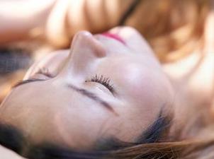 蜜桃社 – 套图更新了，陌子Mandy似乎对“秘密”有着独特的理解，让人捉摸不透。