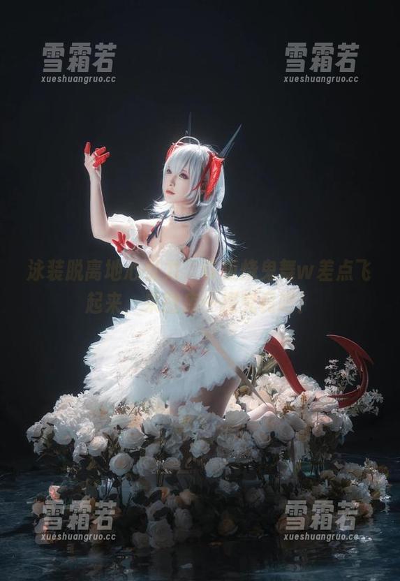 泳装脱离地心引力，铁板烧鬼舞w差点飞起来，来图库一探究竟吧！
