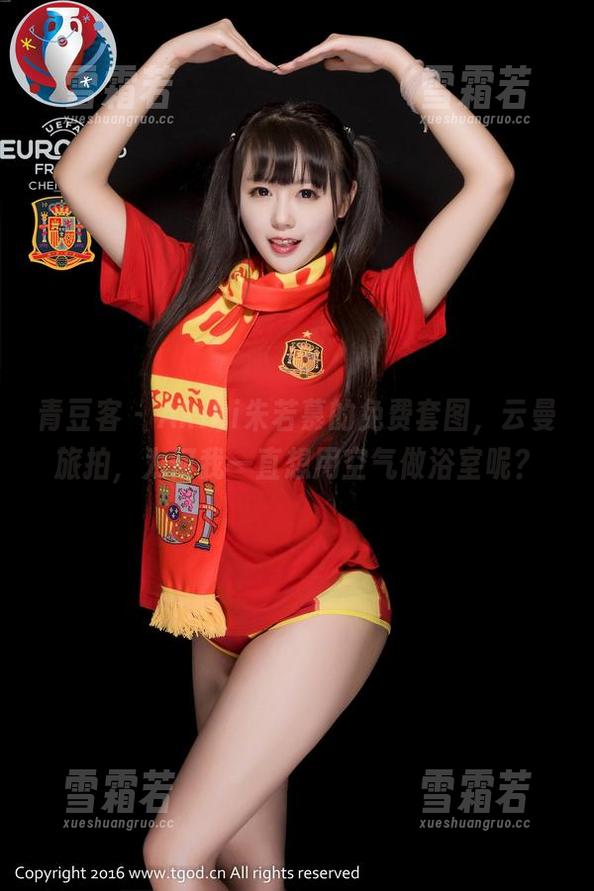 青豆客 - Akiki朱若慕的免费套图，云曼旅拍，为何我一直想用空气做浴室呢？