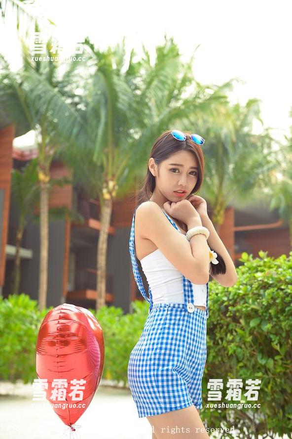 青豆客 - 开启宛恩miyu的天台私拍合集，看她如何玩转“无意”