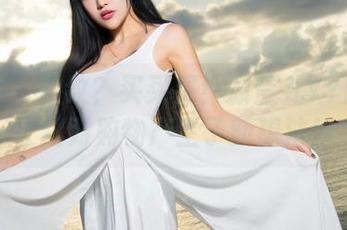 青豆客 – 豹纹？买买买！颖莹儿YY的写真让我对购物产生了新想法！